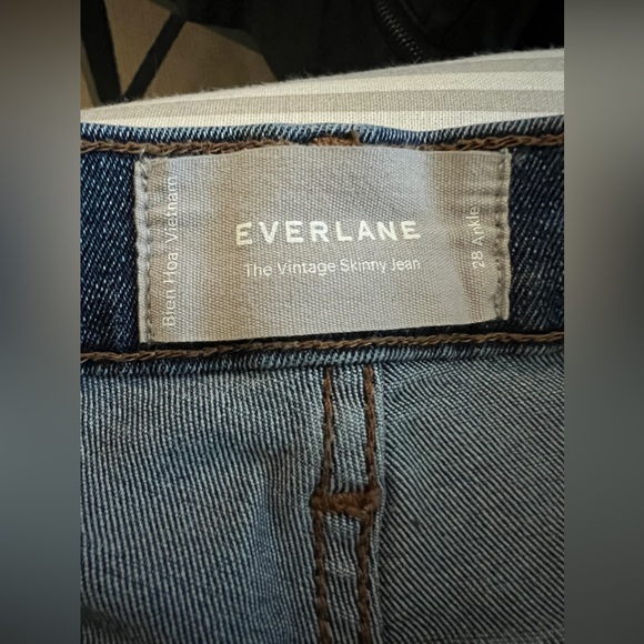 EVERLANE The Vintage Skinny Jean Frayed Hem With Exposed Buttons Size 28 28x26 - Picture 6 of 7